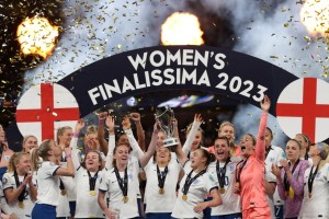 خلاصه بازی انگلیس و برزیل در فینالیسیما + جشن قهرمانی