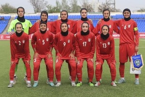 تاجگذاری دختران فوتبالیست ایران در آسیای مرکزی / قهرمانی مقتدرانه در جام کافا