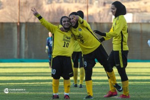 شقایق روزبهان