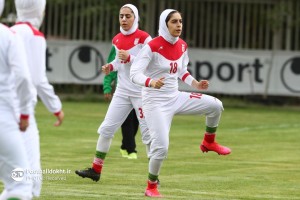 شقایق روزبهان