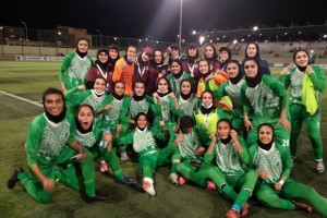 پیروزی تیم فوتبال زنان شهرداری سیرجان مقابل بنیادکار