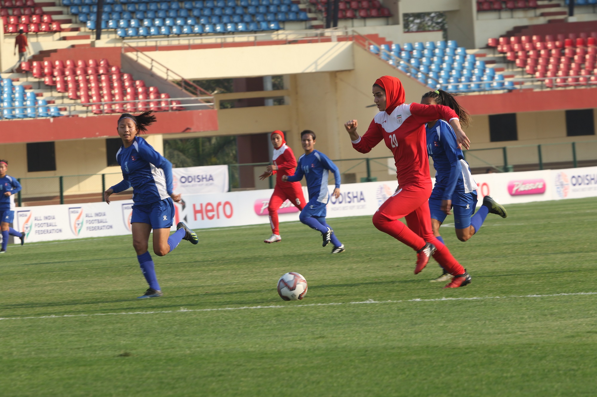 گزارش تصویری دیدار تیم ملی فوتبال زنان ایران و نپال گزارش تصویری دیدار تیم ملی فوتبال زنان ایران و نپال
