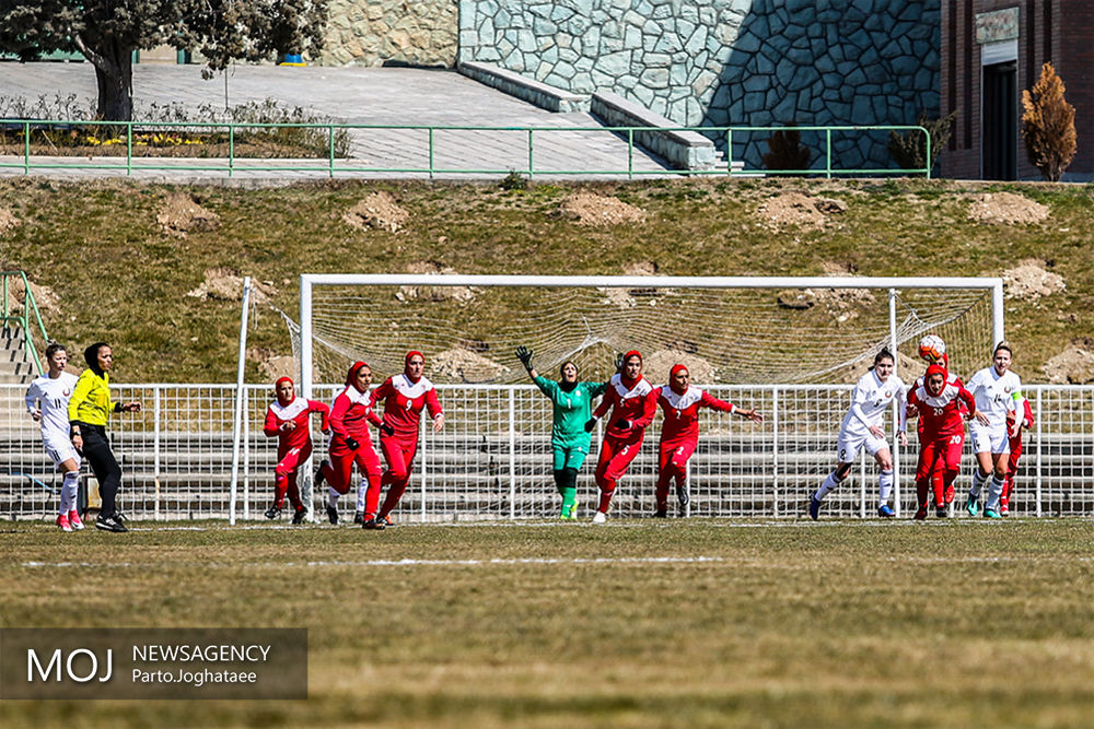 گزارش تصویری دیدار دوستانه تیم ملی فوتبال زنان ایران و بلاروس گزارش تصویری دیدار دوستانه تیم ملی فوتبال زنان ایران و بلاروس