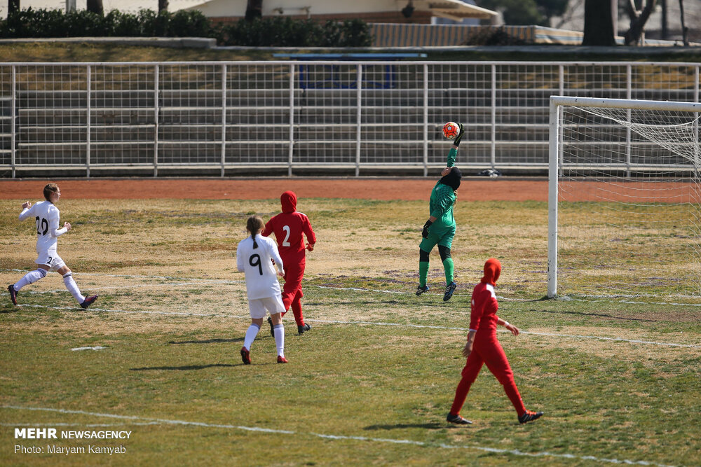 گزارش تصویری دیدار دوستانه تیم ملی فوتبال زنان ایران و بلاروس گزارش تصویری دیدار دوستانه تیم ملی فوتبال زنان ایران و بلاروس