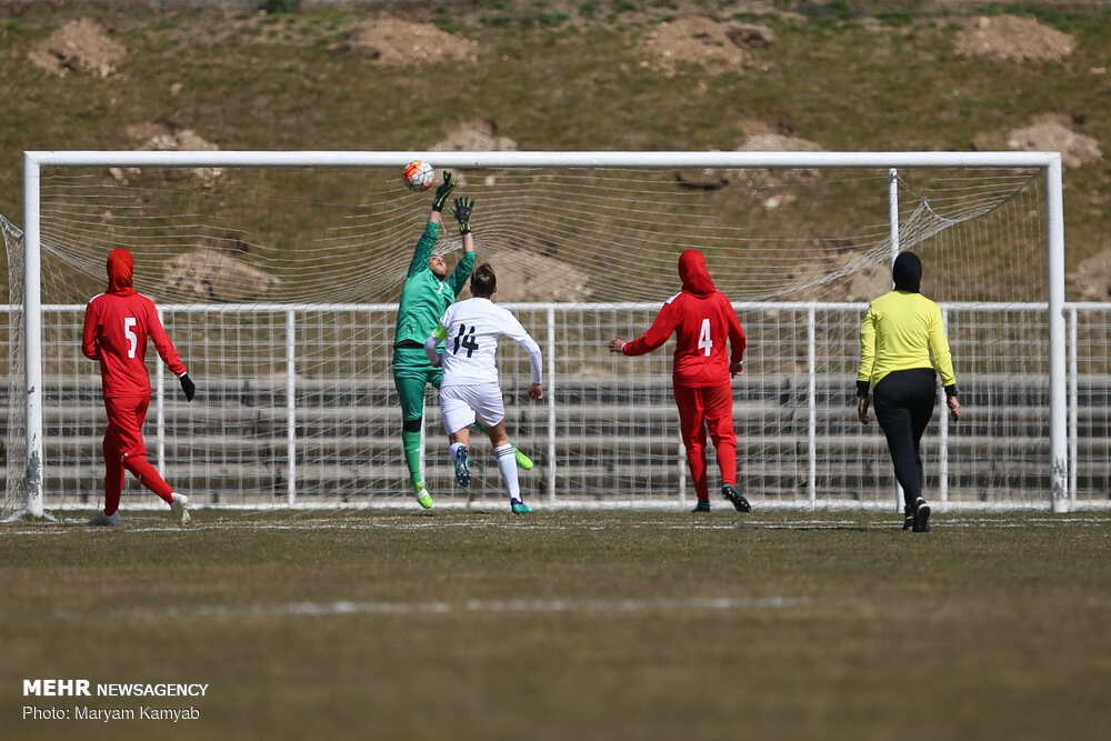 گزارش تصویری دیدار دوستانه تیم ملی فوتبال زنان ایران و بلاروس گزارش تصویری دیدار دوستانه تیم ملی فوتبال زنان ایران و بلاروس