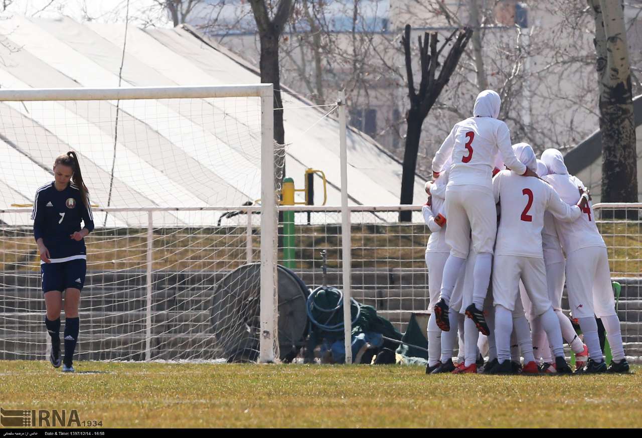 گزارش تصویری دومین دیدار دوستانه فوتبال زنان ایران و بلاروس گزارش تصویری دومین دیدار دوستانه فوتبال زنان ایران و بلاروس