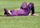 بیهوش شدن دختران فوتبالیست به خاطر گرمای هوا در لیگ فوتبال زنان
