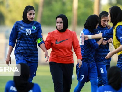 مریم جهان نجاتی: مسئولان فدراسیون اهمیتی به فوتبال زنان نمیدهند مریم جهان نجاتی: مسئولان فدراسیون اهمیتی به فوتبال زنان نمیدهند