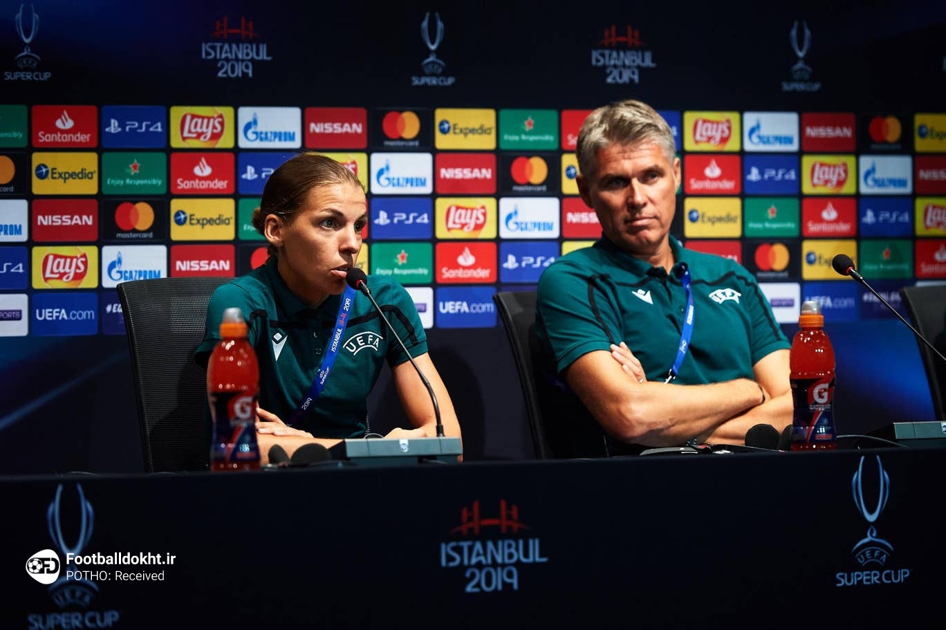 استفانی فراپارت، داور زن بازی چلسی و لیورپول را بشناسید + عکس استفانی فراپارت، داور زن بازی چلسی و لیورپول را بشناسید + عکس