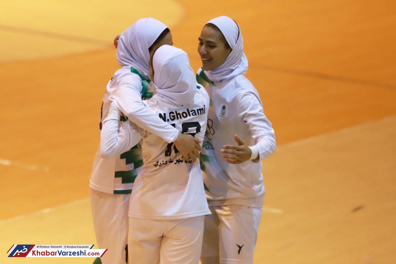 گزارش تصویری دیدار سایپا تهران و هیات فوتبال خراسان گزارش تصویری دیدار سایپا تهران و هیات فوتبال خراسان