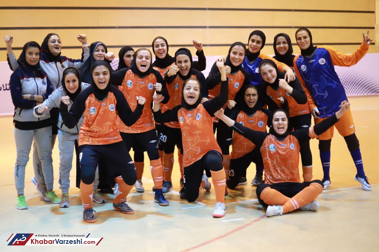 گزارش تصویری دیدار سایپا تهران و هیات فوتبال خراسان گزارش تصویری دیدار سایپا تهران و هیات فوتبال خراسان