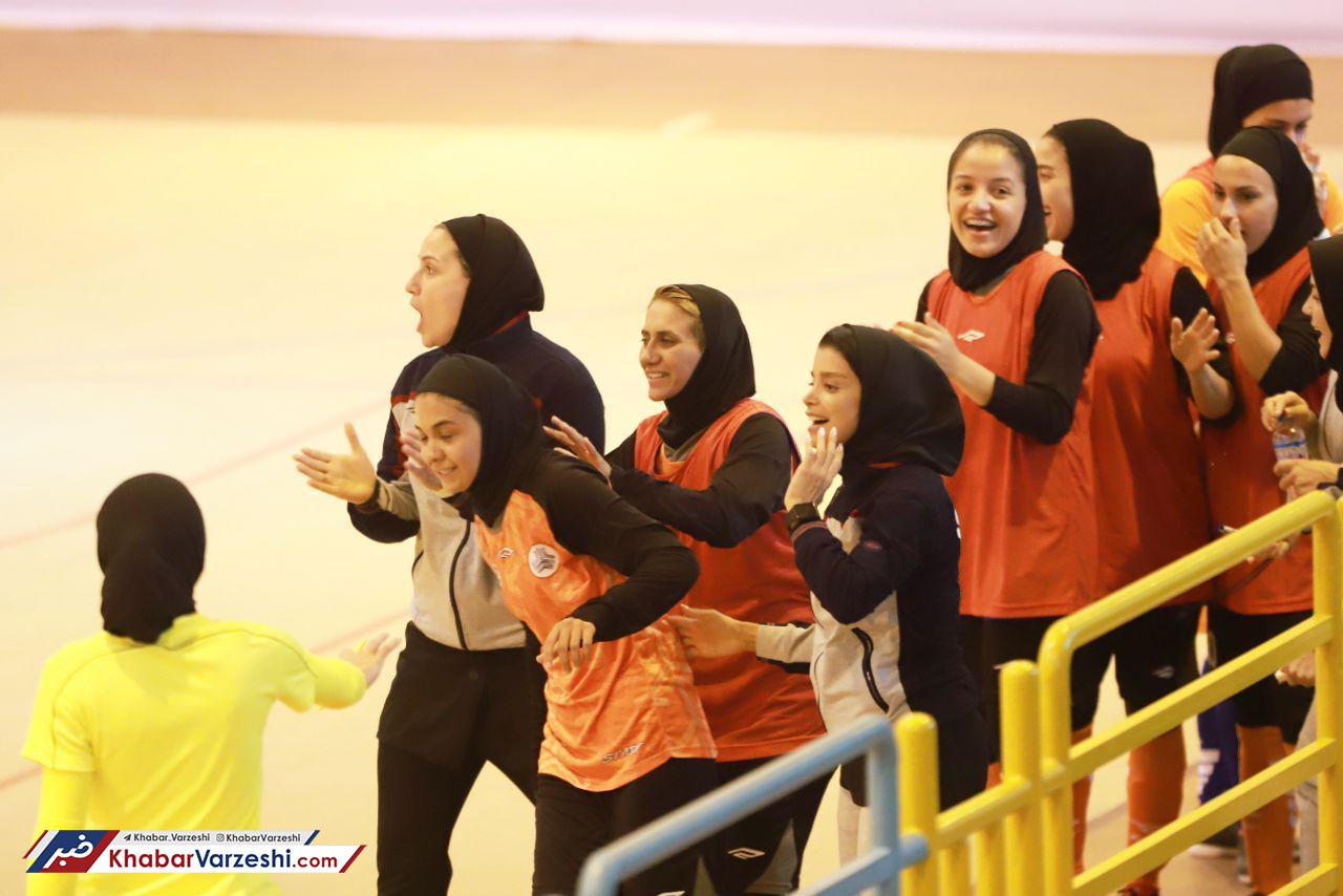 گزارش تصویری دیدار سایپا تهران و هیات فوتبال خراسان گزارش تصویری دیدار سایپا تهران و هیات فوتبال خراسان