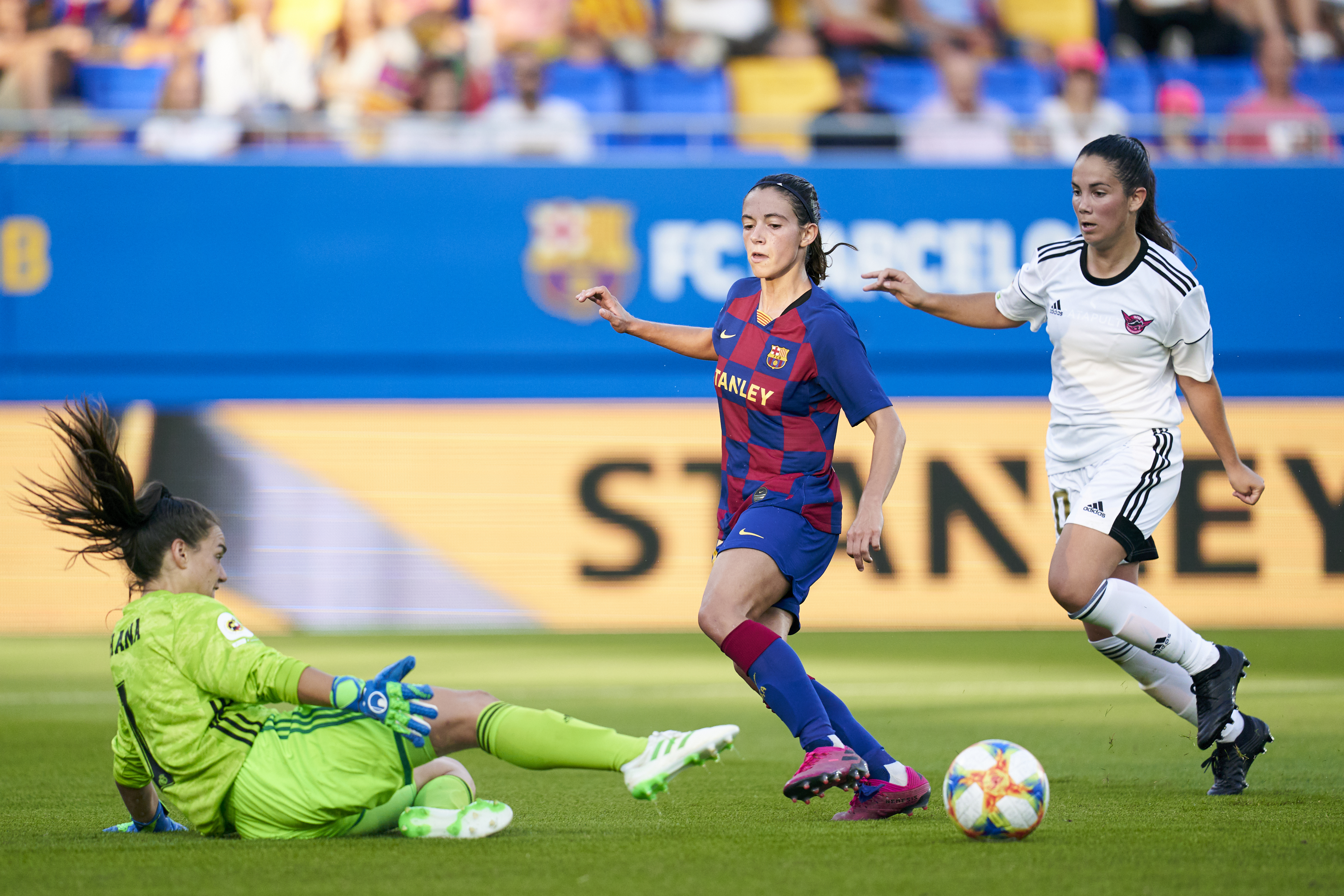 فیلم بازی فوتبال زنان رئال مادرید و زنان بارسلونا