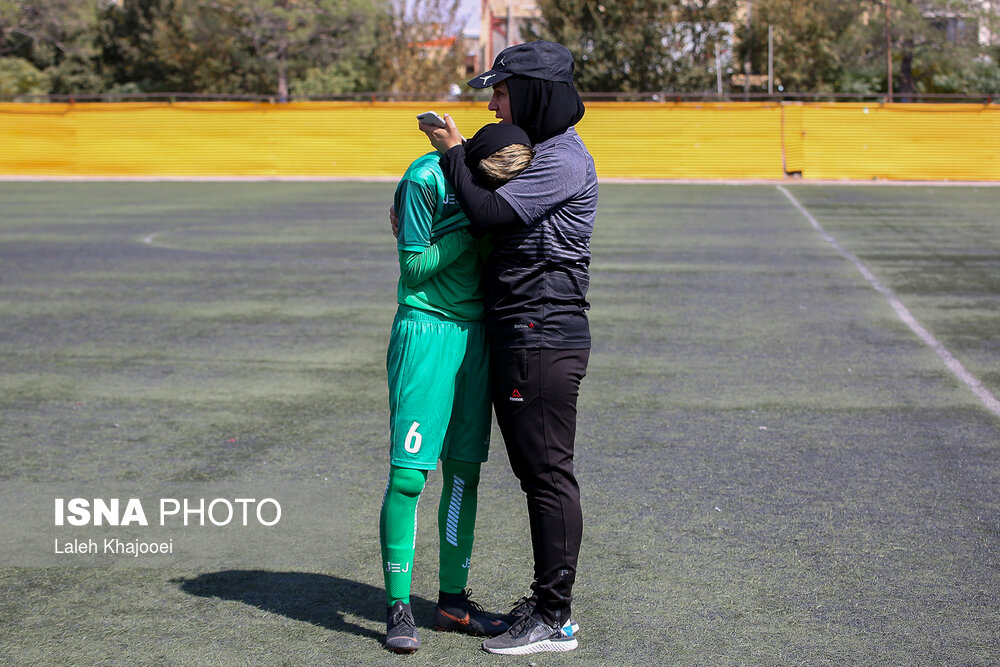 گزارش تصویری دیدار شهرداری سیرجان و هیات فوتبال البرز گزارش تصویری دیدار شهرداری سیرجان و هیات فوتبال البرز