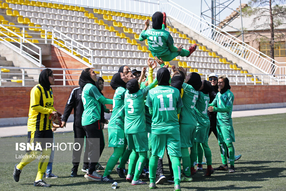 گزارش تصویری دیدار شهرداری سیرجان و هیات فوتبال البرز گزارش تصویری دیدار شهرداری سیرجان و هیات فوتبال البرز