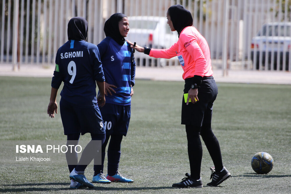 گزارش تصویری دیدار شهرداری سیرجان و هیات فوتبال البرز گزارش تصویری دیدار شهرداری سیرجان و هیات فوتبال البرز