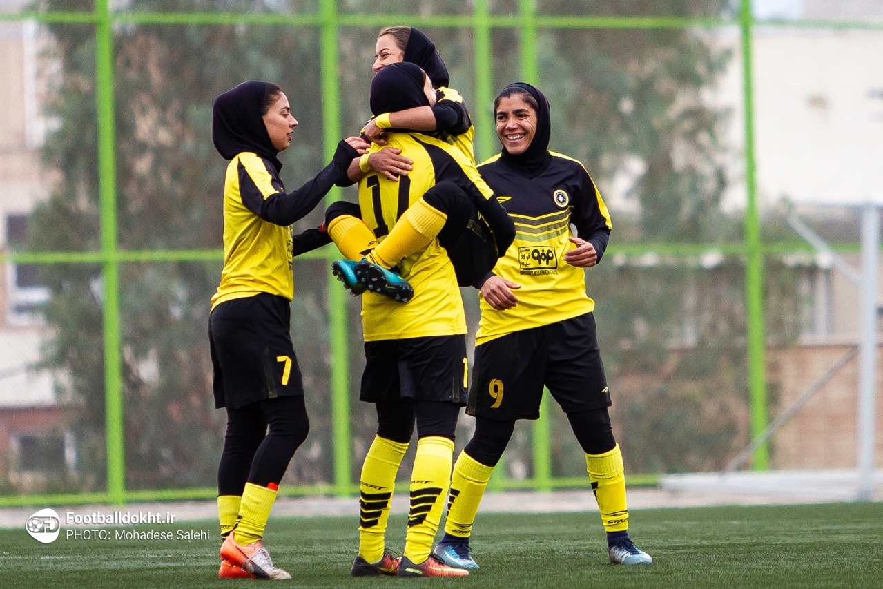 گزارش تصویری دیدار فوتبال زنان ذوب آهن اصفهان و سپاهان اصفهان گزارش تصویری دیدار فوتبال زنان ذوب آهن اصفهان و سپاهان اصفهان
