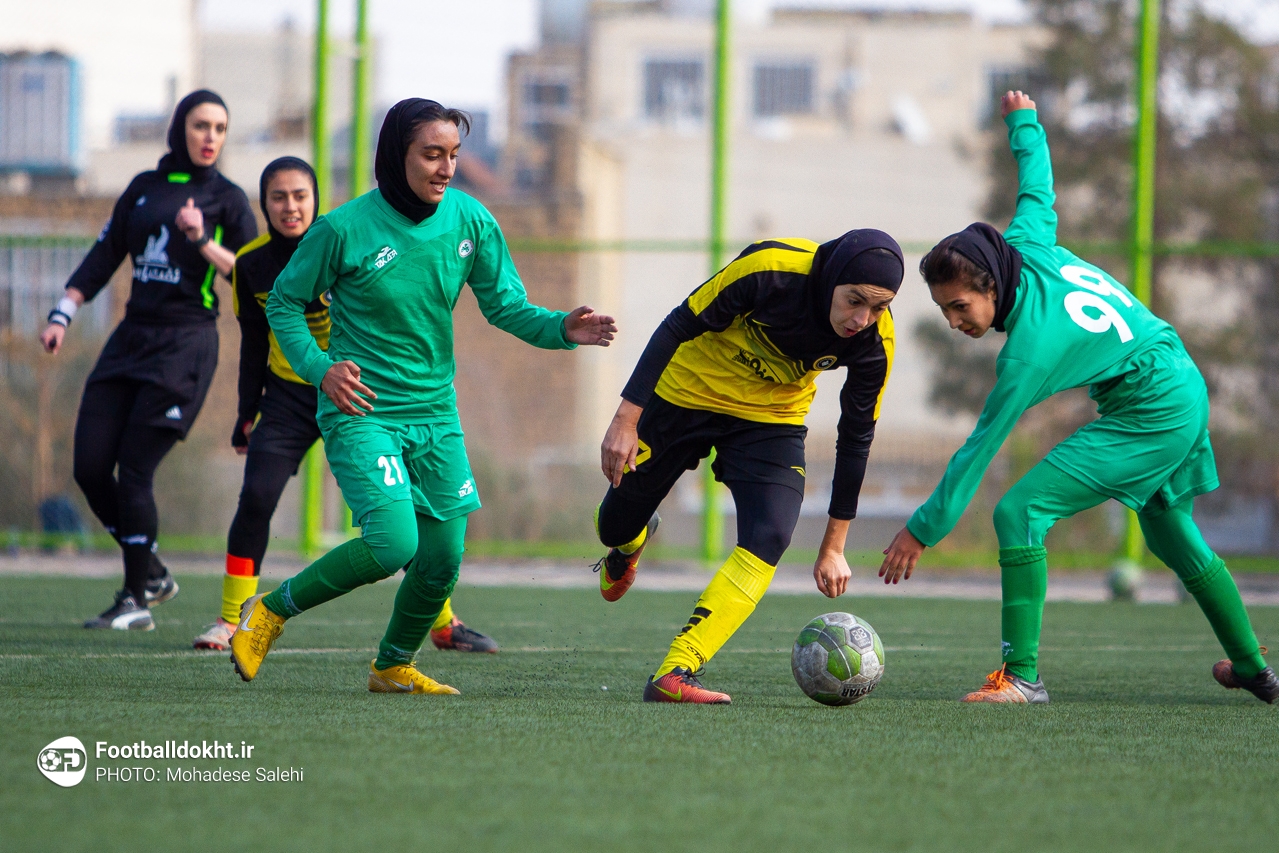 گزارش تصویری دیدار فوتبال زنان ذوب آهن اصفهان و سپاهان اصفهان گزارش تصویری دیدار فوتبال زنان ذوب آهن اصفهان و سپاهان اصفهان