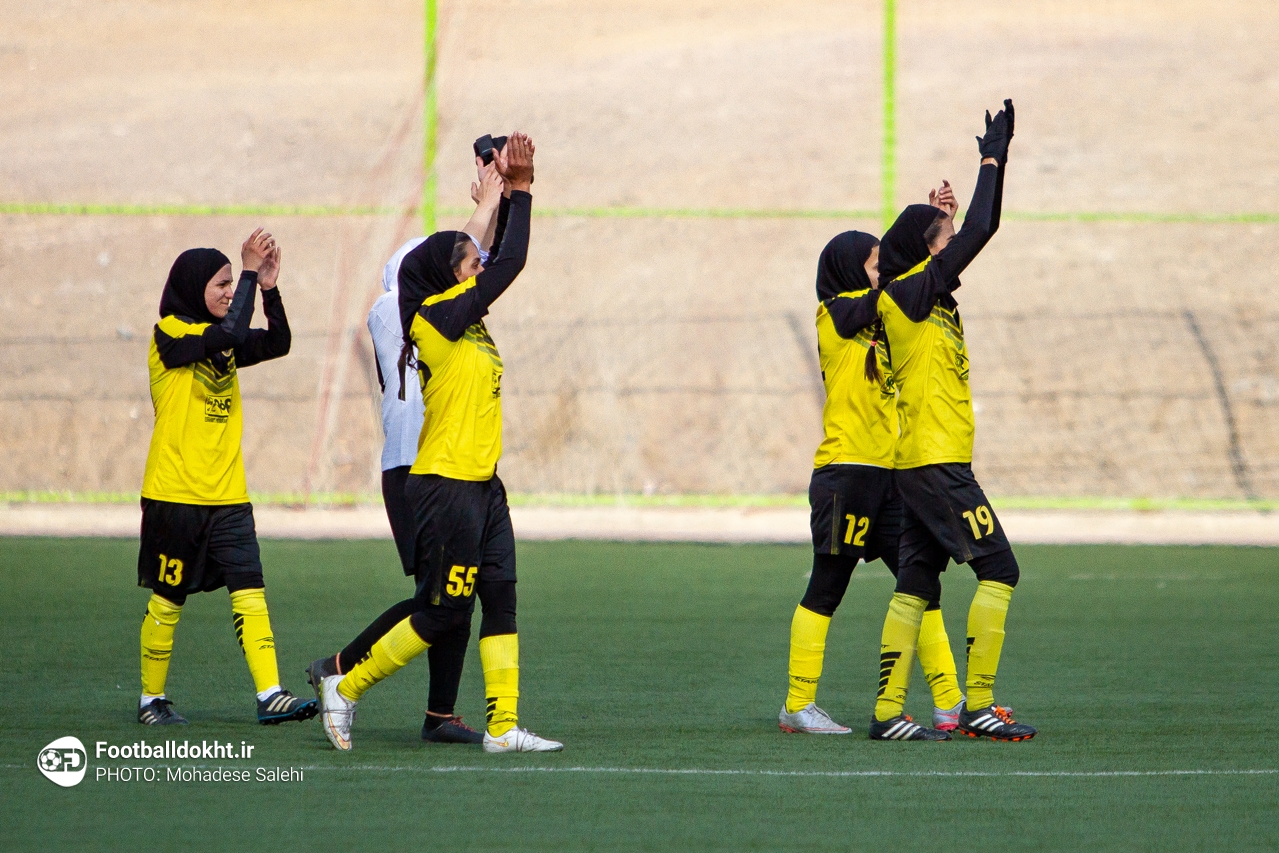 گزارش تصویری دیدار فوتبال زنان ذوب آهن اصفهان و سپاهان اصفهان گزارش تصویری دیدار فوتبال زنان ذوب آهن اصفهان و سپاهان اصفهان