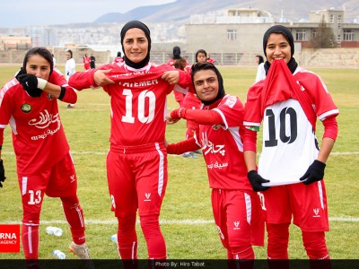 گزارش تصویری دیدار تیم های فوتبال بانوان آذرخش کردستان و ذوب آهن اصفهان گزارش تصویری دیدار تیم های فوتبال بانوان آذرخش کردستان و ذوب آهن اصفهان