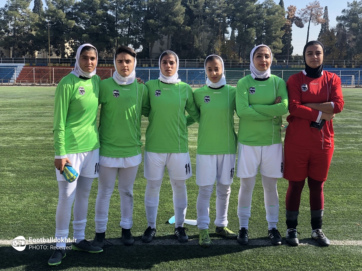 عجیب و غم انگیز؛ عکس تیمی شش نفره در لیگ فوتبال زنان ایران