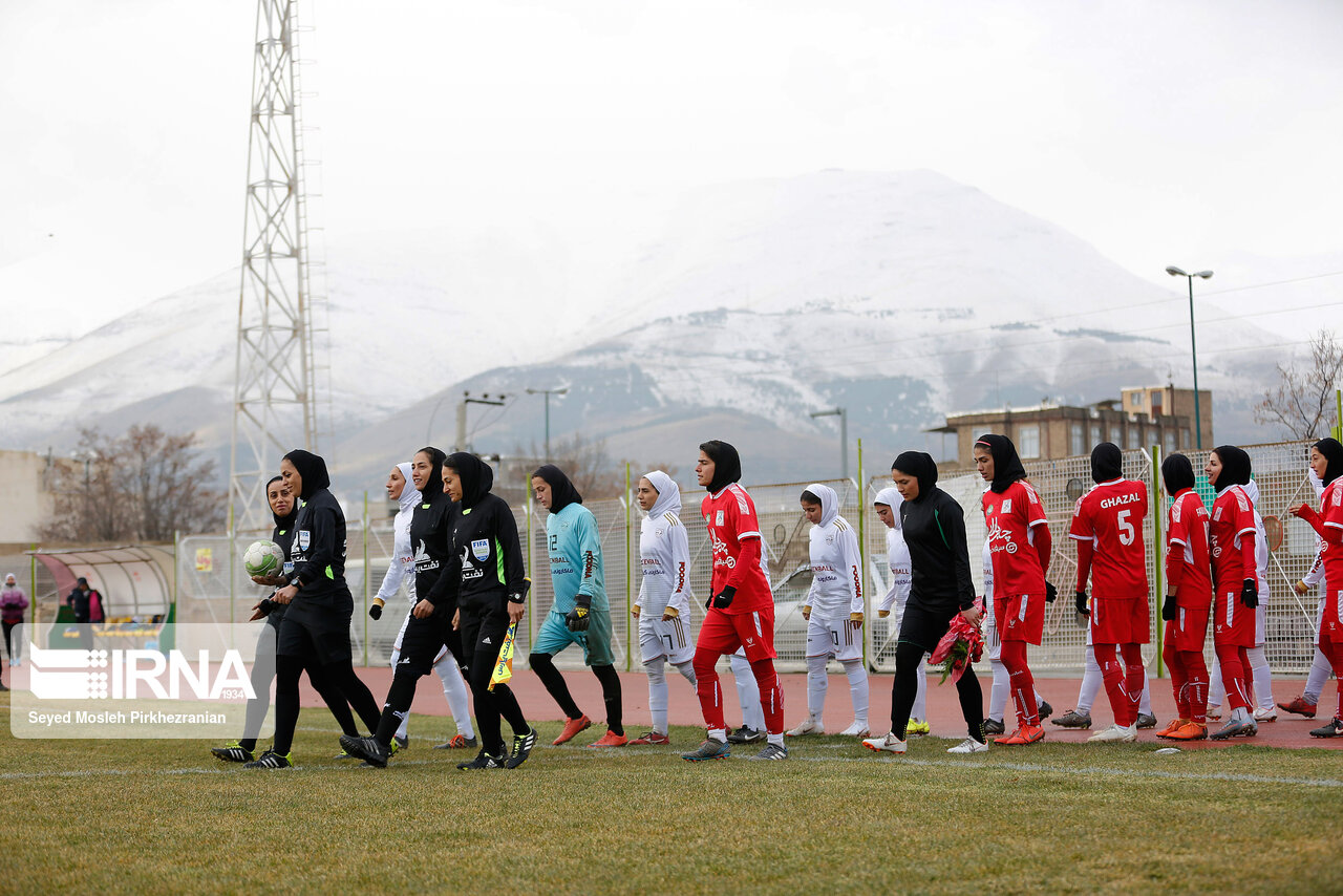 گزارش تصویری دیدار وچان کردستان و شهرداری بم گزارش تصویری دیدار وچان کردستان و شهرداری بم