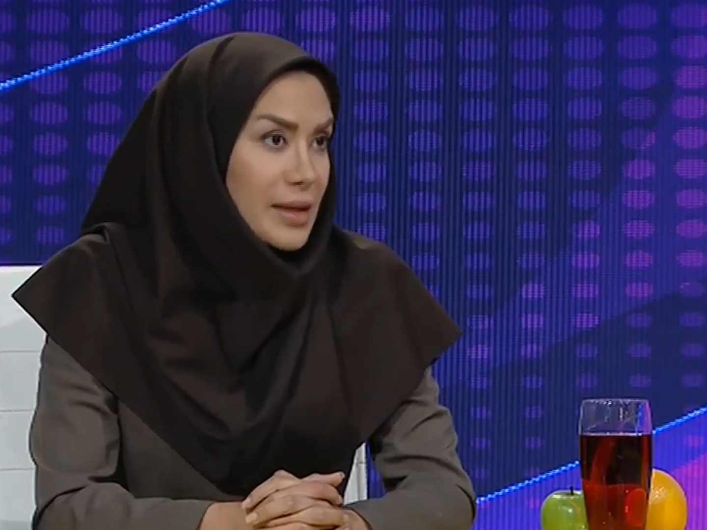 گلاره ناظمی: خدا را شکر بازیکنی از ما کرونا نگرفته است
