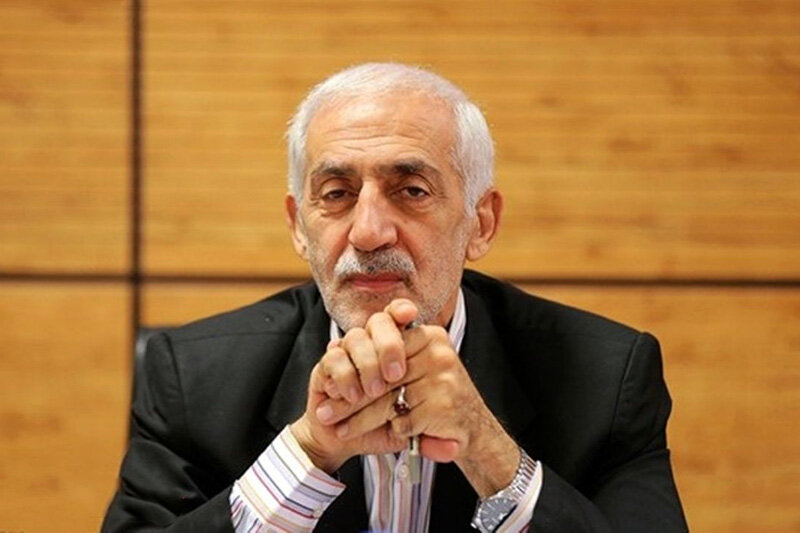 دادکان: حضور در ورزشگاه حق بانوان است