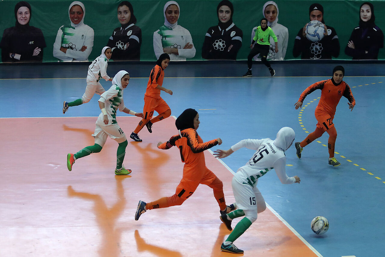 مس رفسنجان به فینال لیگ برتر فوتسال زنان رسید