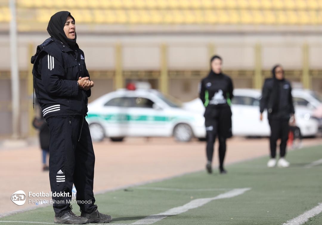 مهناز امیرشقاقی
