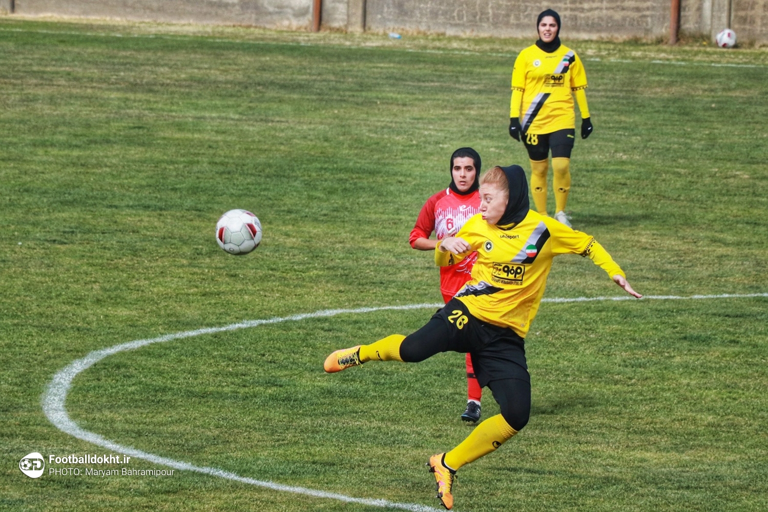 هادیه کر