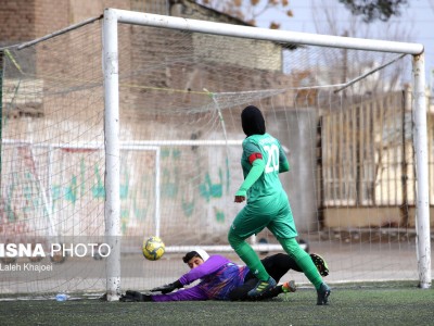بازدید وزیر ورزش از اردوی فوتبال زنان روحیه بخش بود/ هدف قهرمانی در جام باشگاه‌هاست